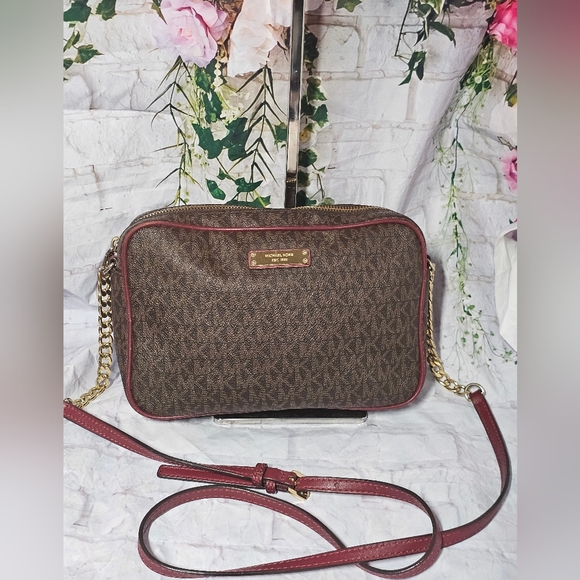 EUC Michael Kors Monogram Crossbody bag - Picture 4 of 12